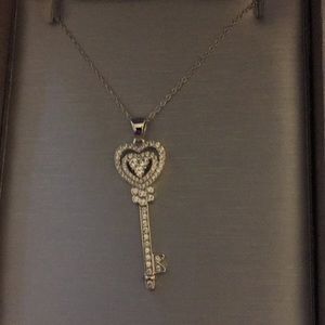 Sterling silver necklace with White sapphire